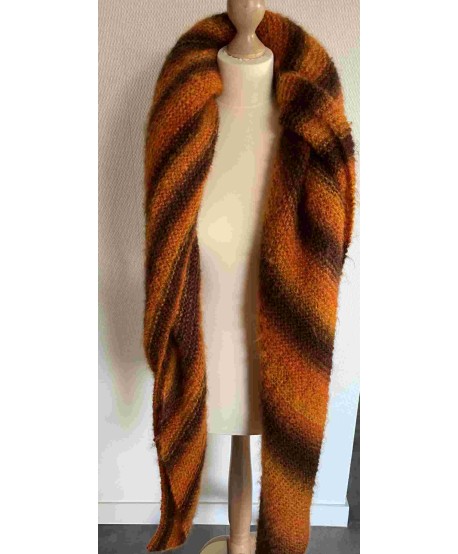 Omslagdoek Fluffy Oranje, Handmade by Smit