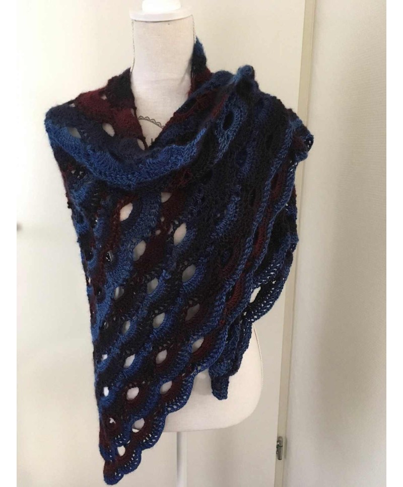 Omslagdoek blauw/rood, Handmade by Smit